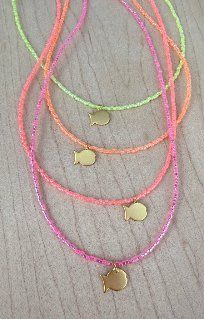 Neon beaded choker necklace w/fish charm