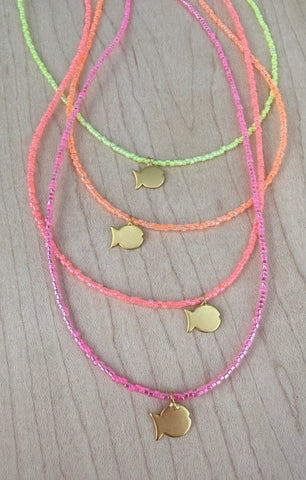 Neon beaded choker necklace w/fish charm