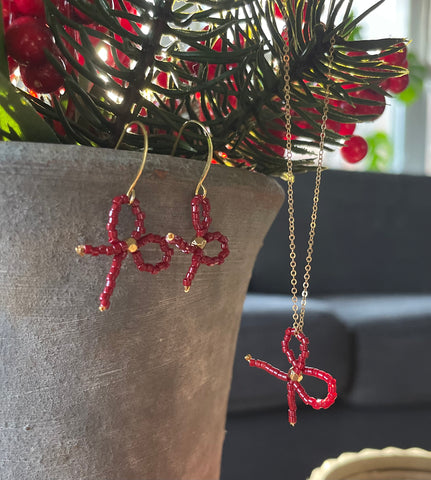 Set of Beaded Bow Earrings & Necklace