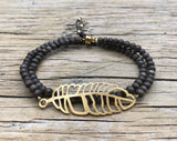 Wood beaded wrap bracelet ‘feather’